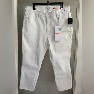 Celebrity Pink White Skinny Mid-Rise Jeans -NWT Size 14